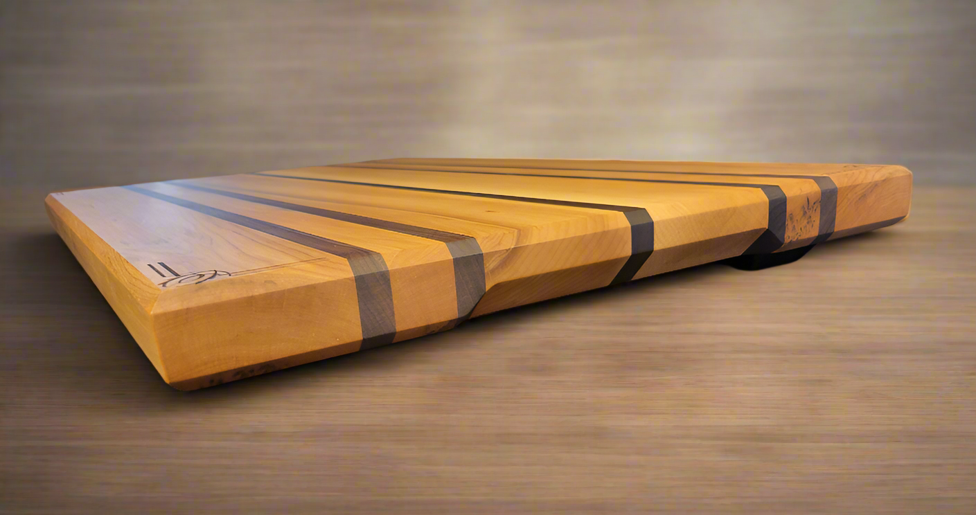 Large Cutting Board (maple and walnut)